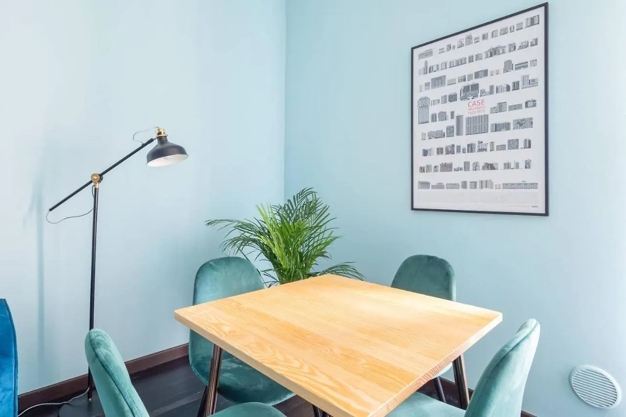 Design And Stylish Flat In Centrale Apartment Milan Italy