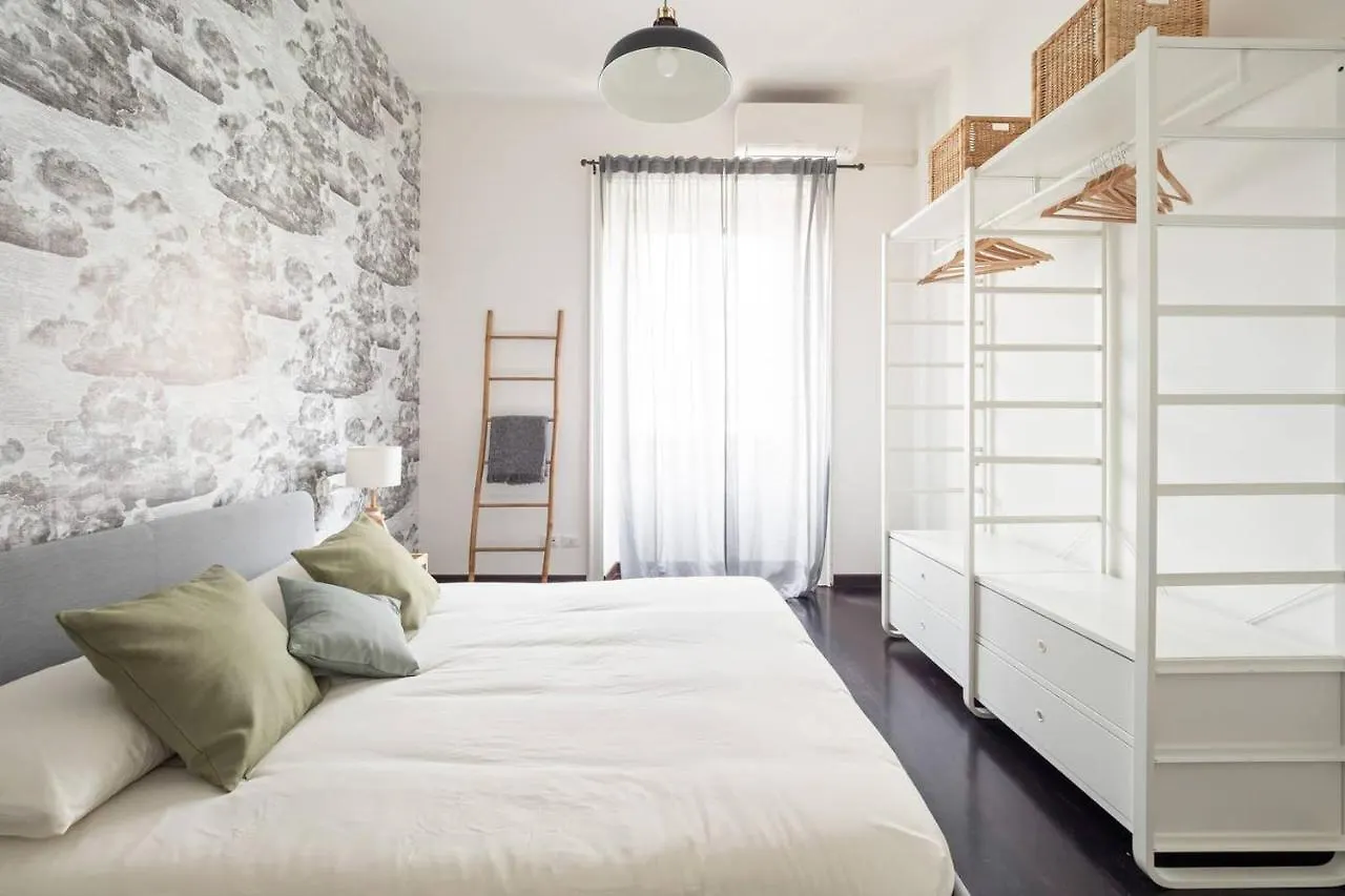 Design And Stylish Flat In Centrale Apartment Milan 0*,  Italy