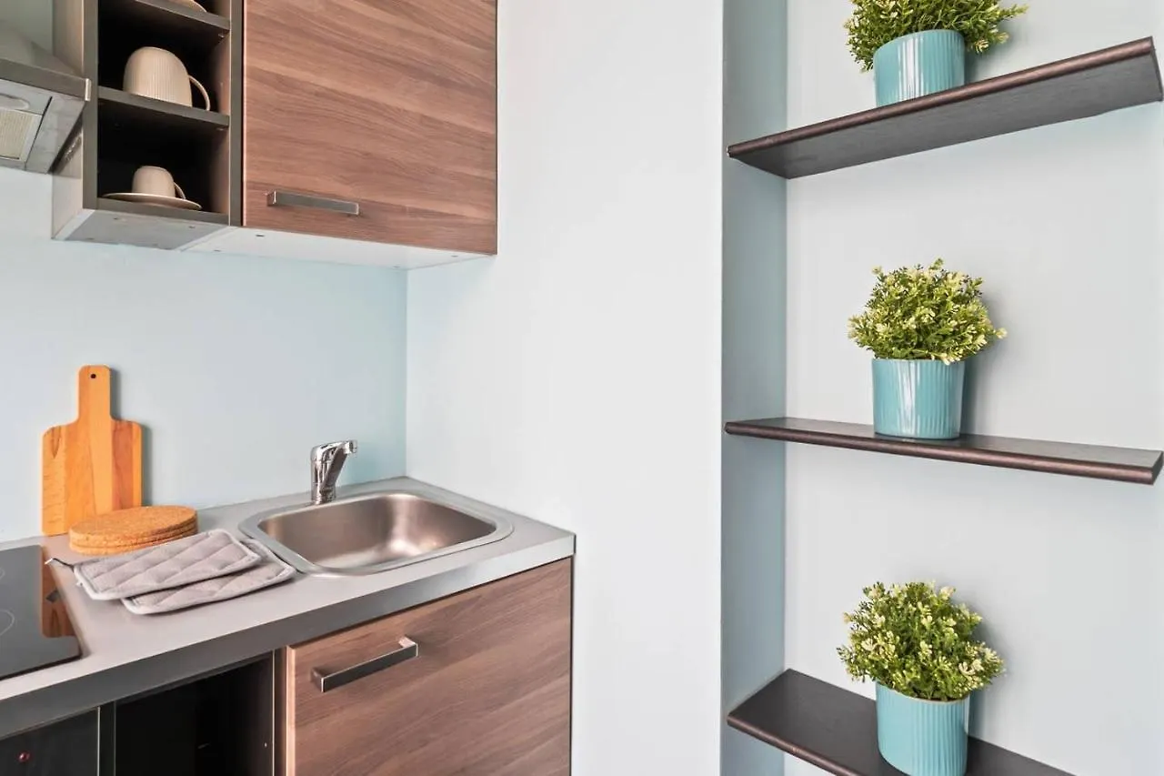 Design And Stylish Flat In Centrale Apartment Milan